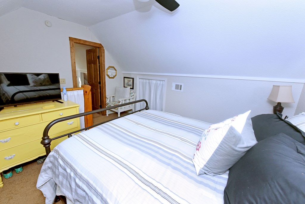 425357 Blairsville Residential