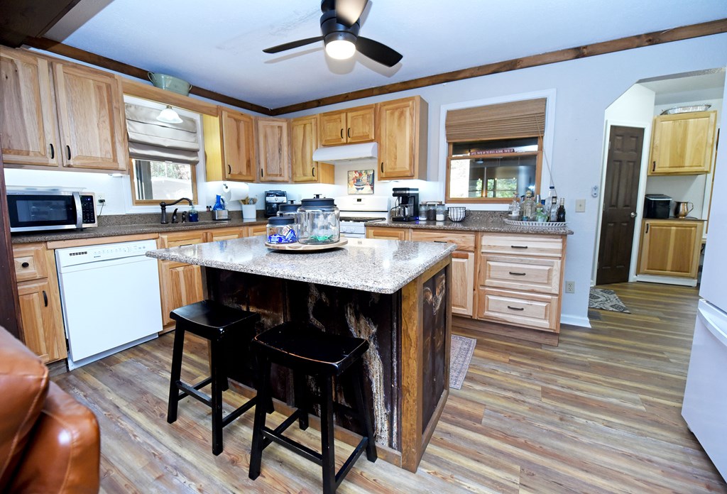 425357 Blairsville Residential