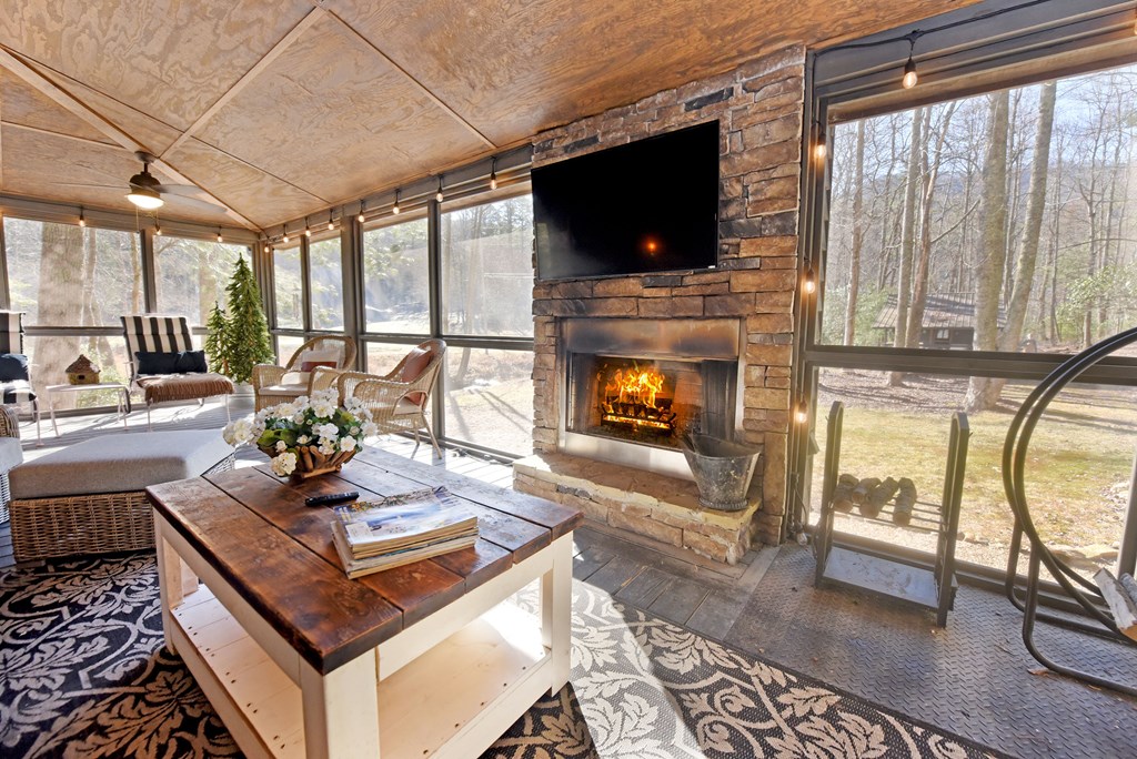 425357 Blairsville Residential