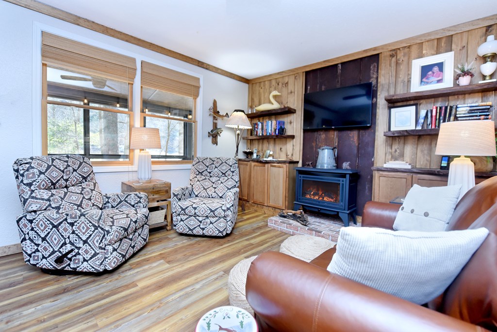 425357 Blairsville Residential