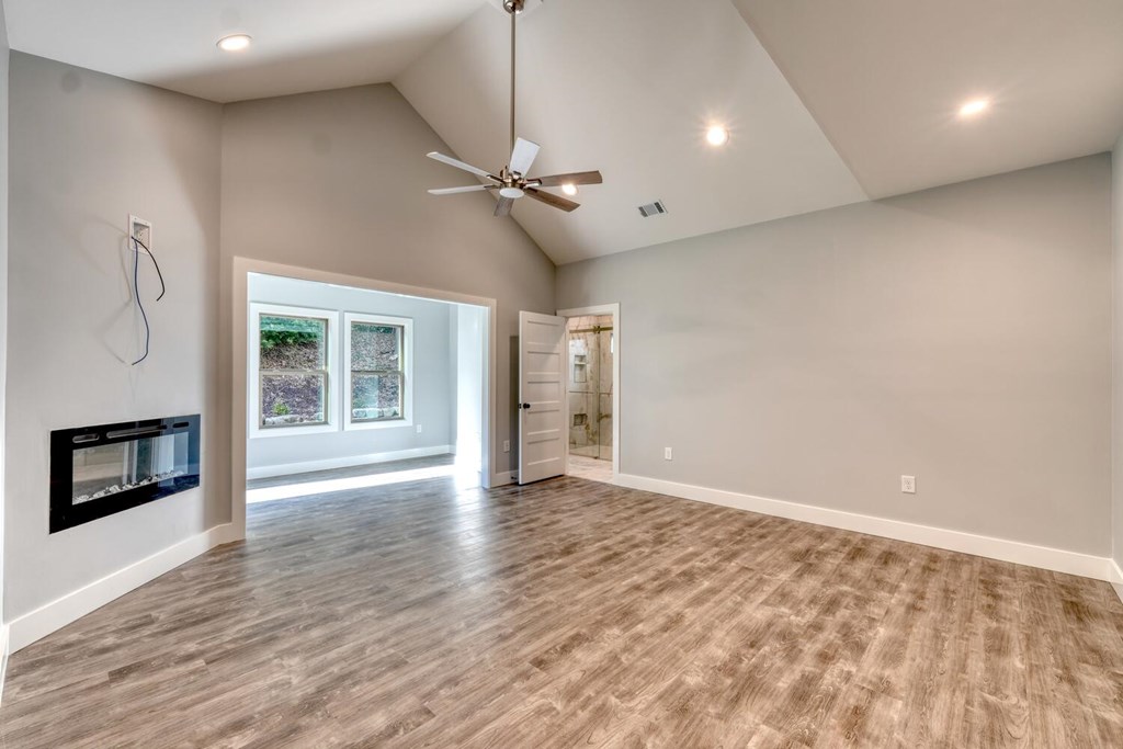 425361 Hiawassee Residential