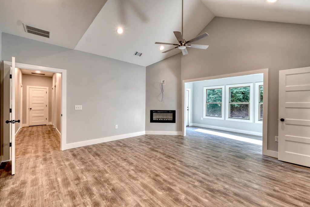 425361 Hiawassee Residential