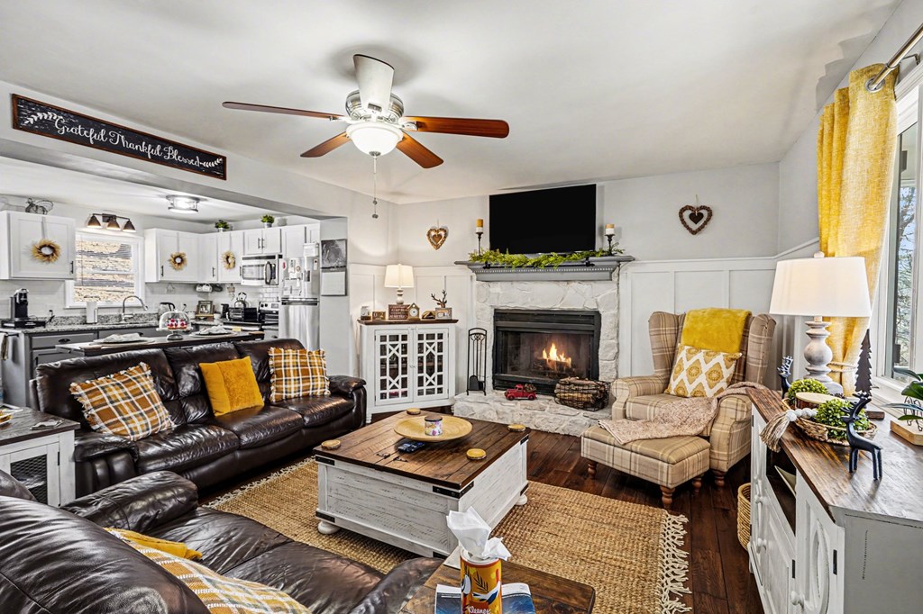 425364 Waleska Residential