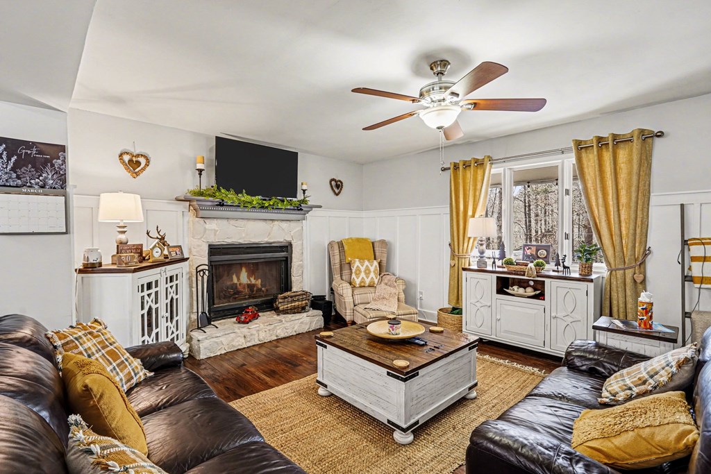 425364 Waleska Residential