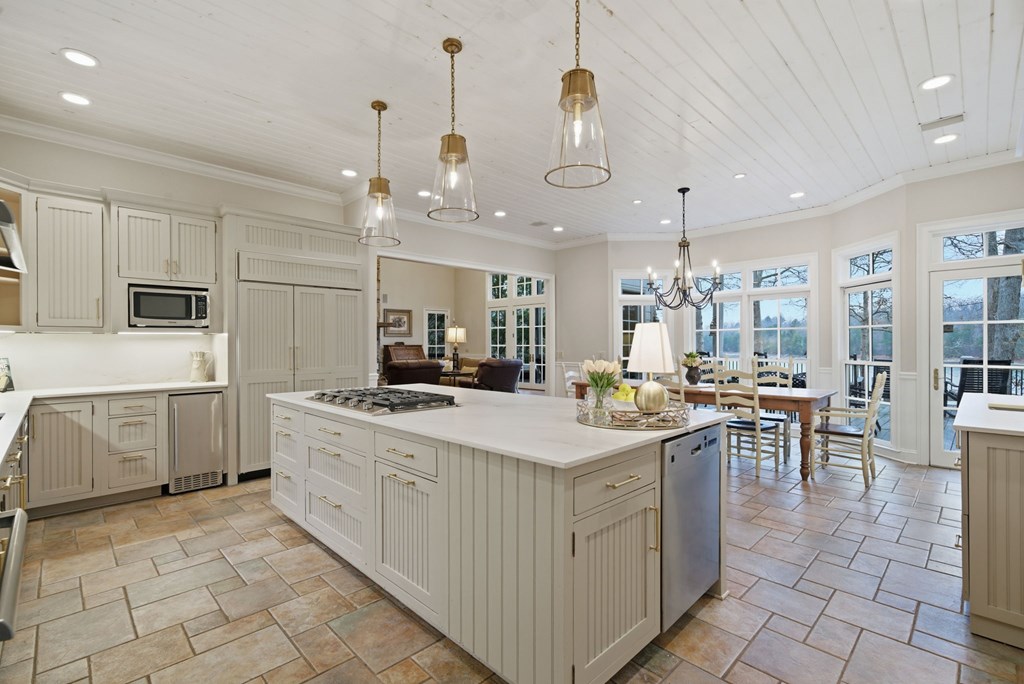 425366 Morganton Residential