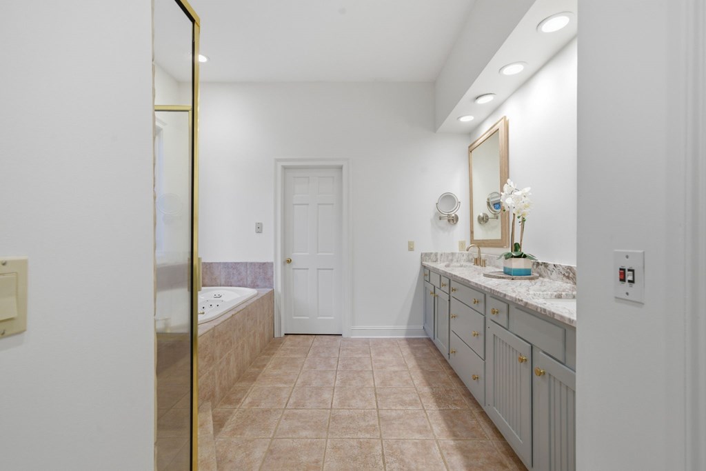 425366 Morganton Residential