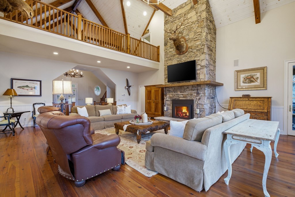 425366 Morganton Residential