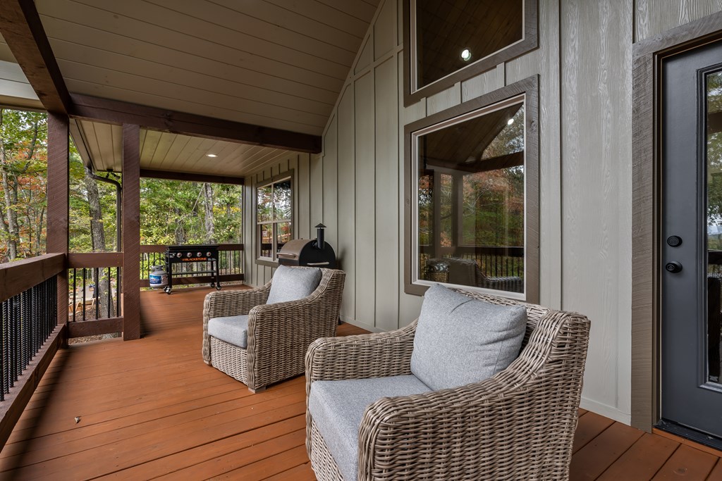 425367 Mineral Bluff Residential