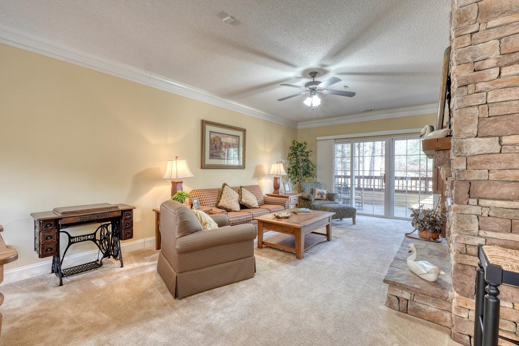 425382 Clayton Condominium