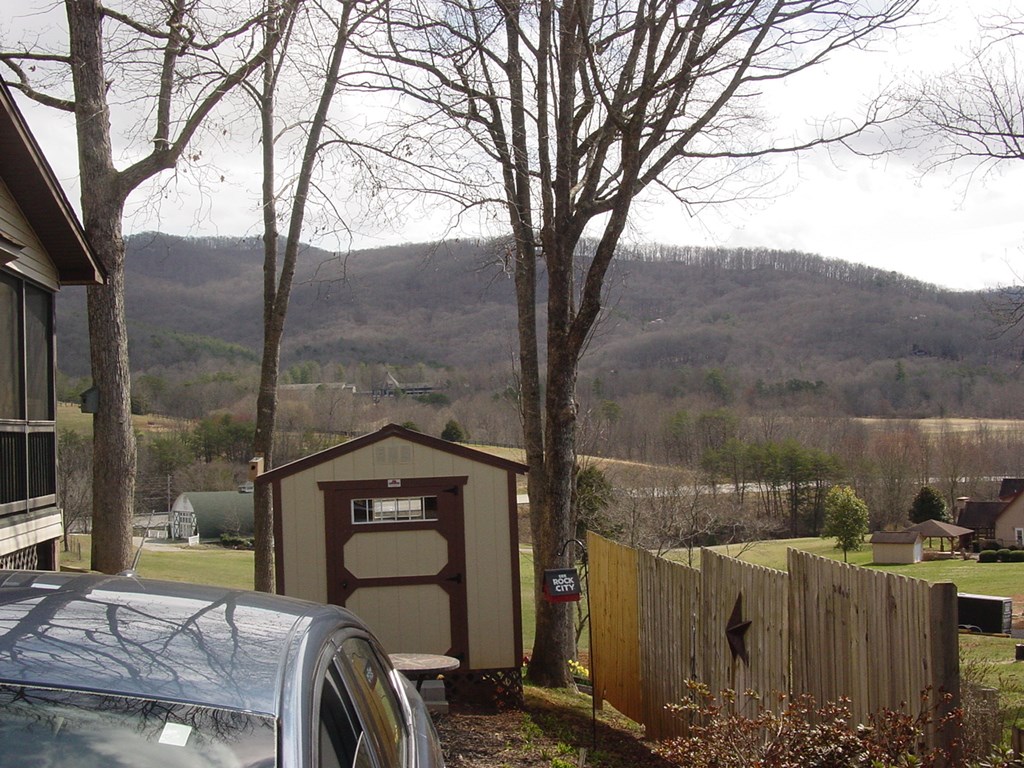 425383 Young Harris Residential