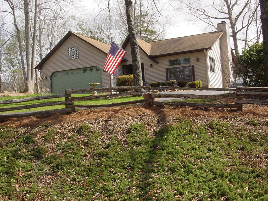 425383 Young Harris Residential