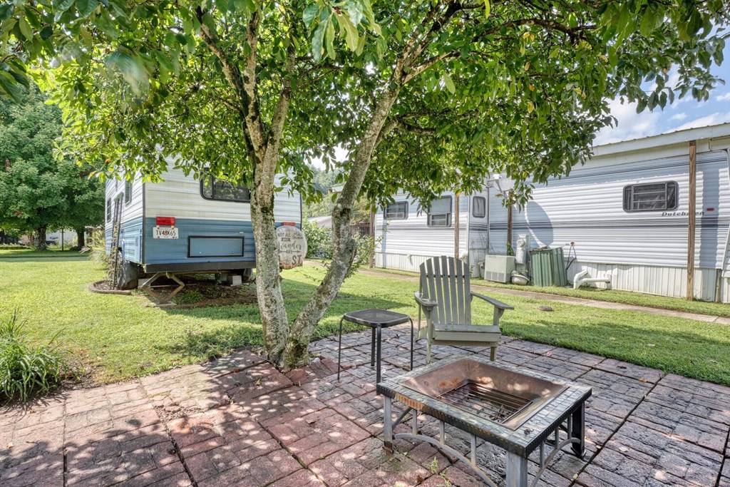 425385 Hiawassee Residential