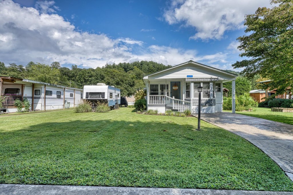 425385 Hiawassee Residential