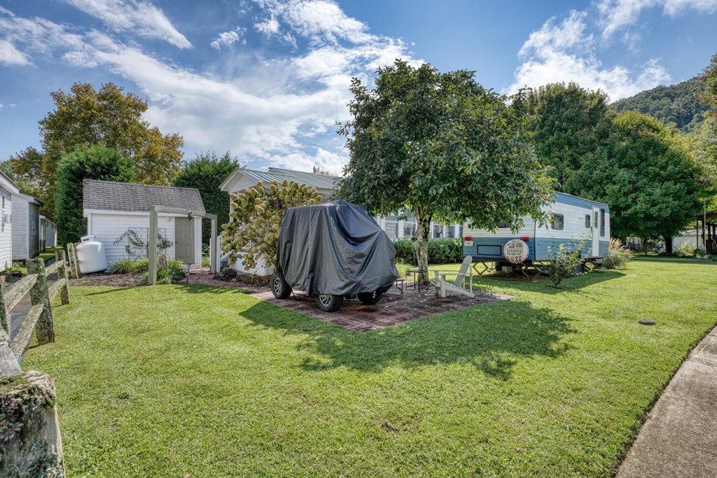 425385 Hiawassee Residential