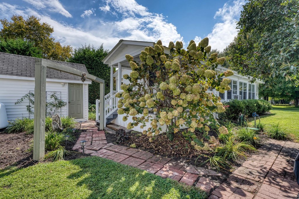 425385 Hiawassee Residential