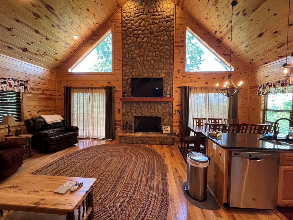 425388 Murphy Residential