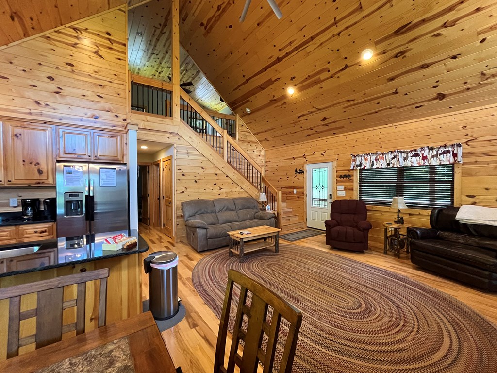 425388 Murphy Residential