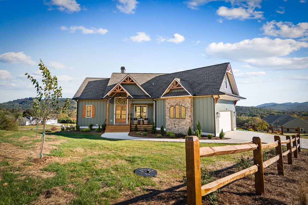 425391 Young Harris Residential