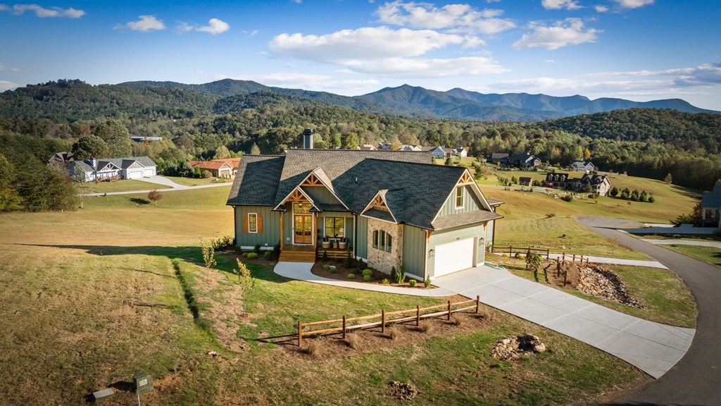 425391 Young Harris Residential