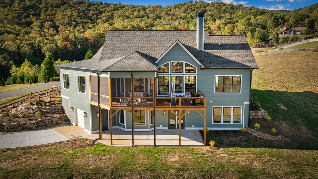 425391 Young Harris Residential