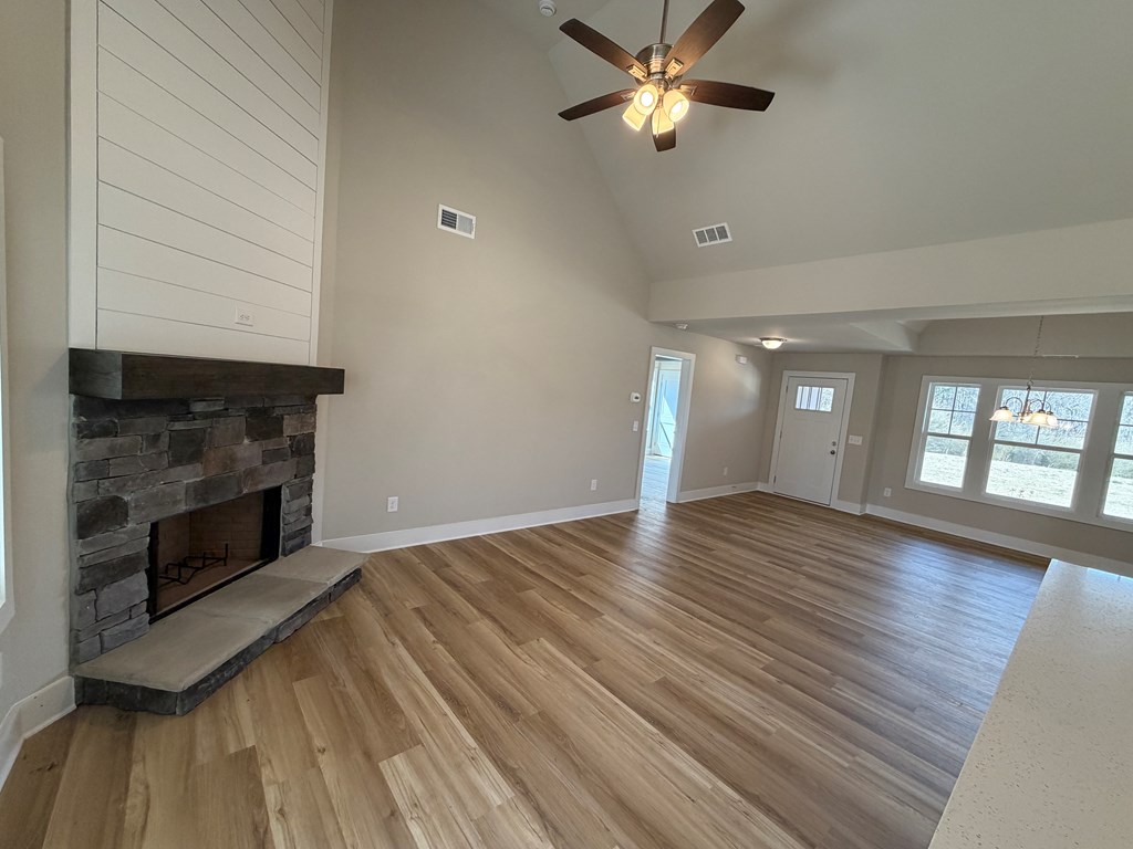 425394 Talking Rock Residential