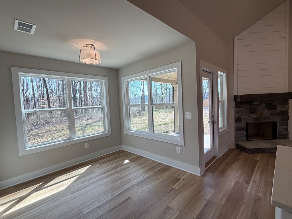 425394 Talking Rock Residential