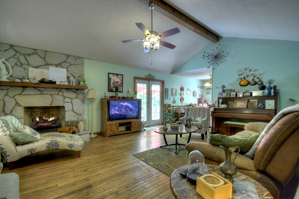 425400 Mineral Bluff Residential