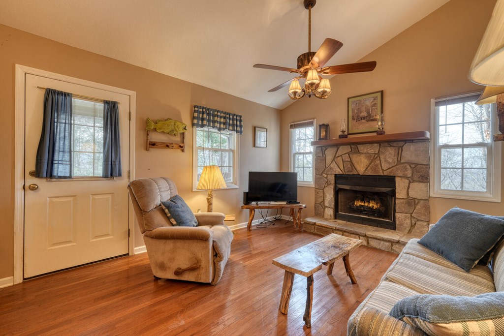 425402 Hiawassee Residential