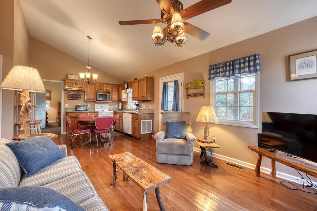 425402 Hiawassee Residential