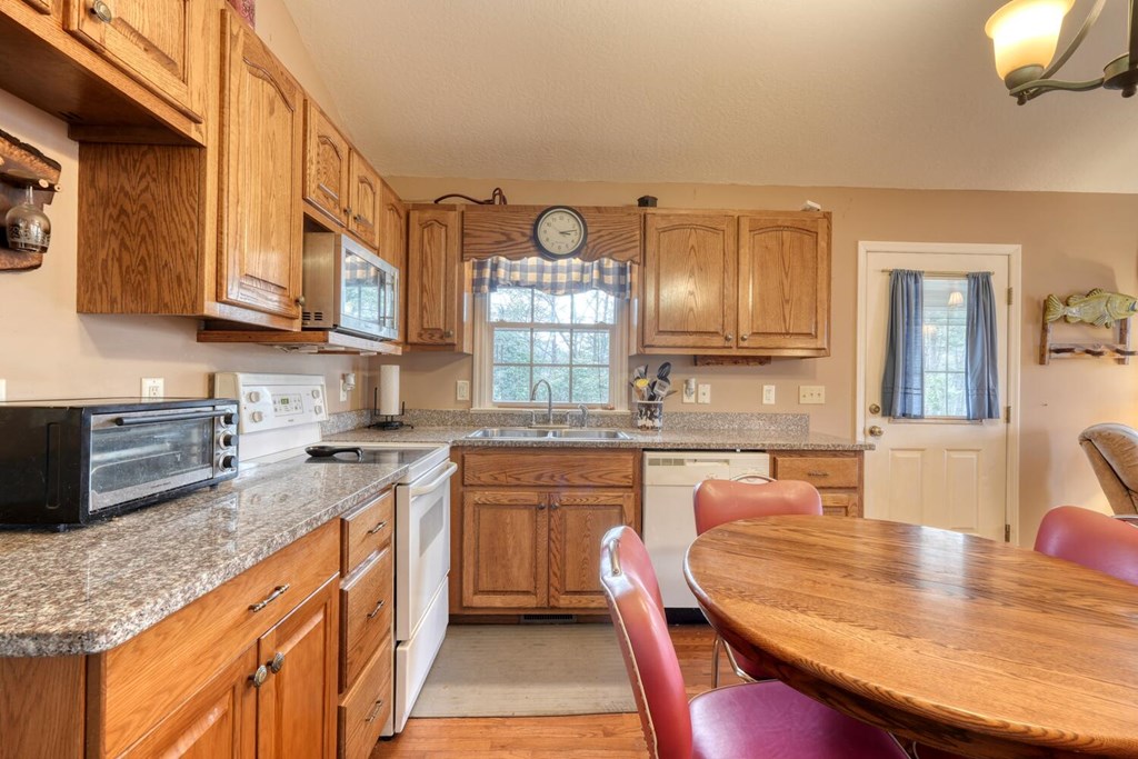 425402 Hiawassee Residential