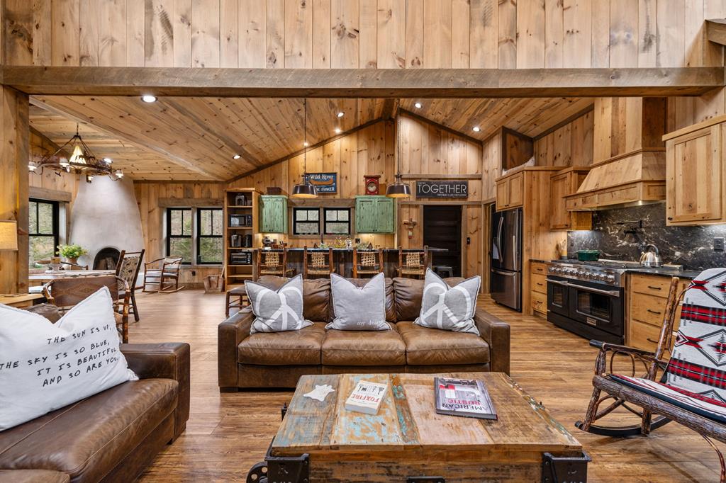 425403 Blue Ridge Residential