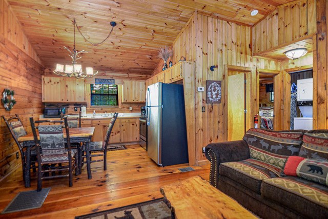 425405 Ellijay Residential