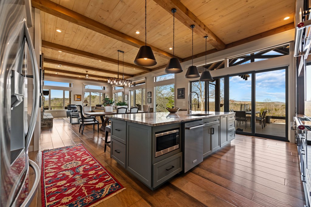 425406 Blue Ridge Residential