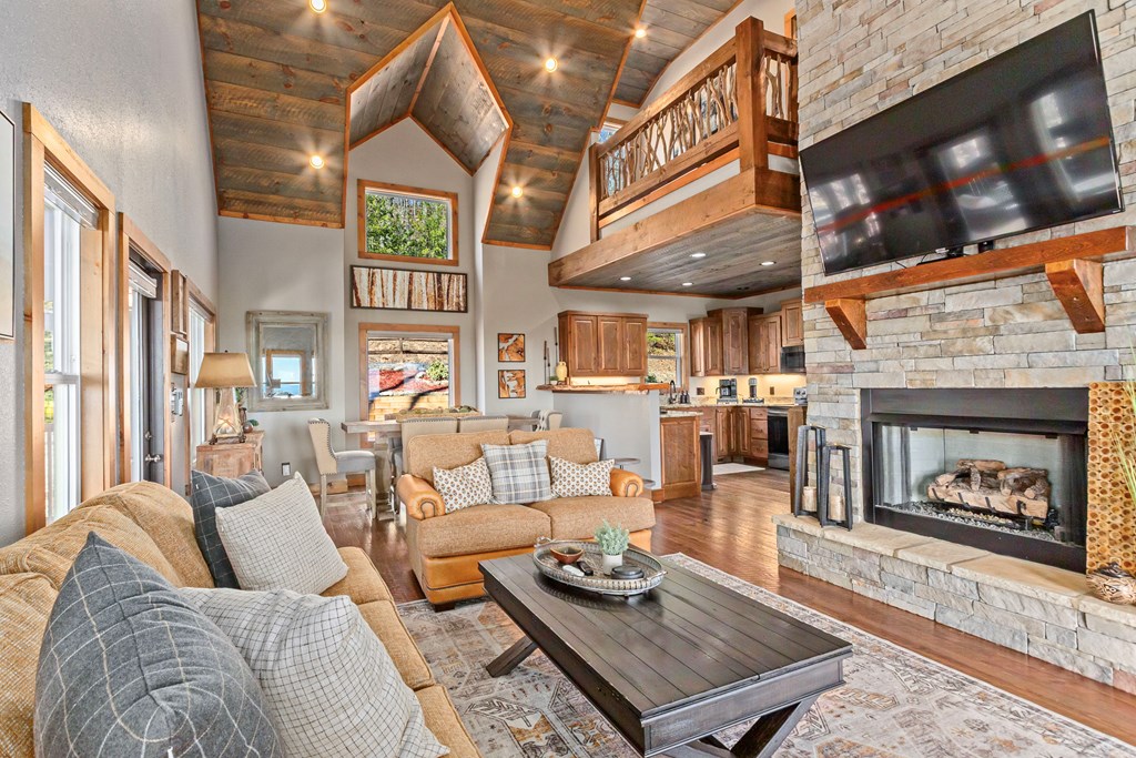 425409 Murphy Residential