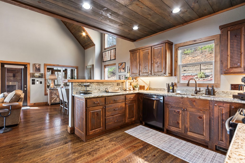 425409 Murphy Residential