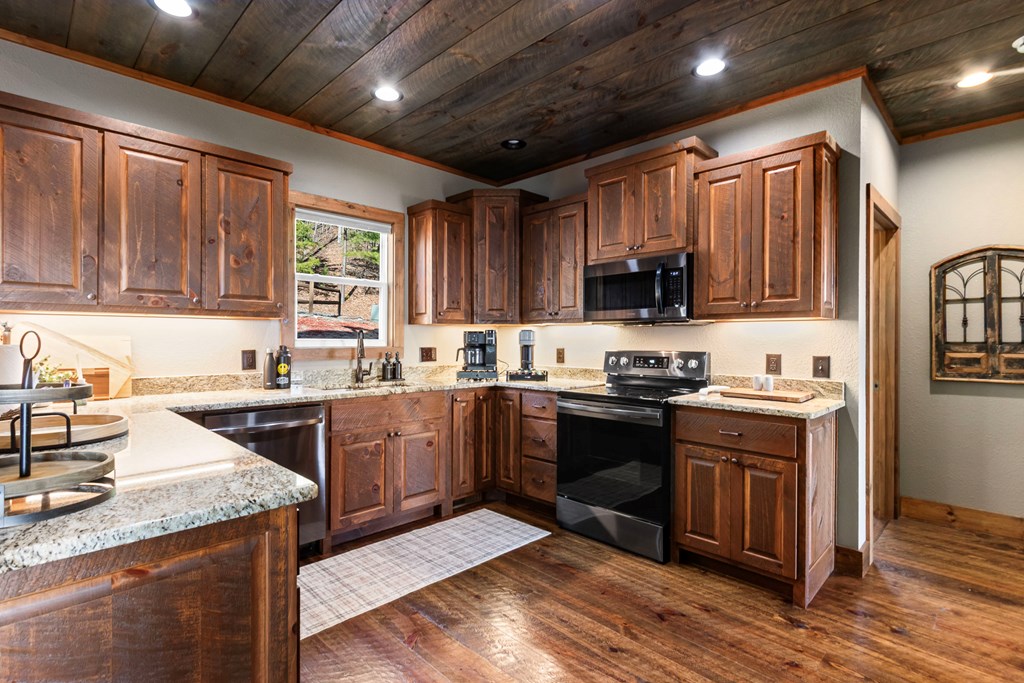 425409 Murphy Residential