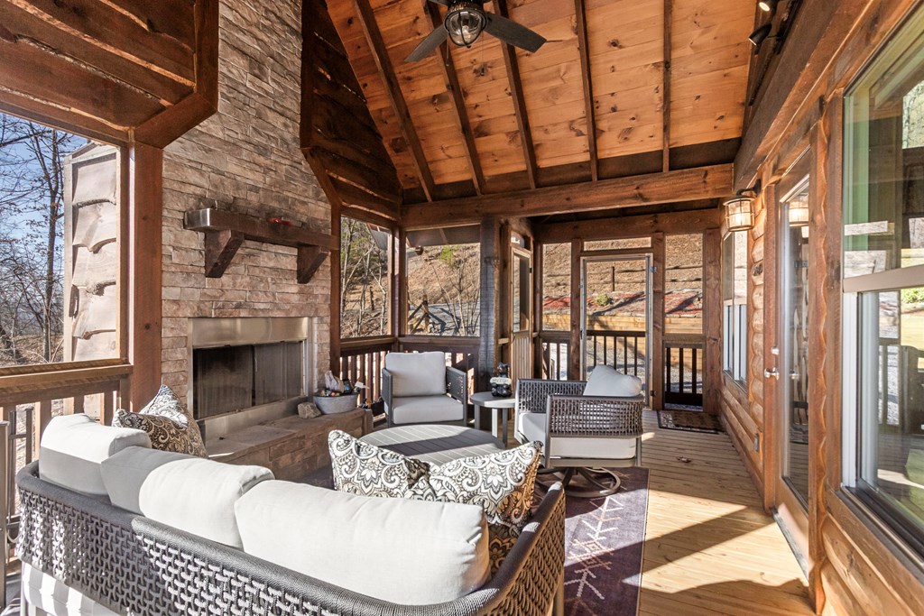 425409 Murphy Residential