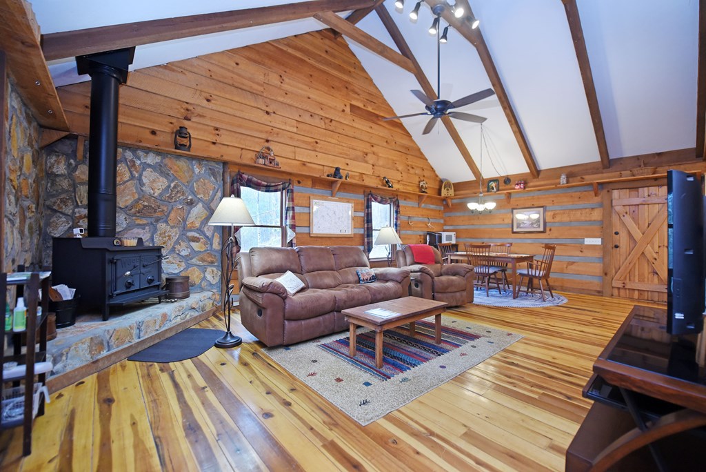 425413 Blue Ridge Residential