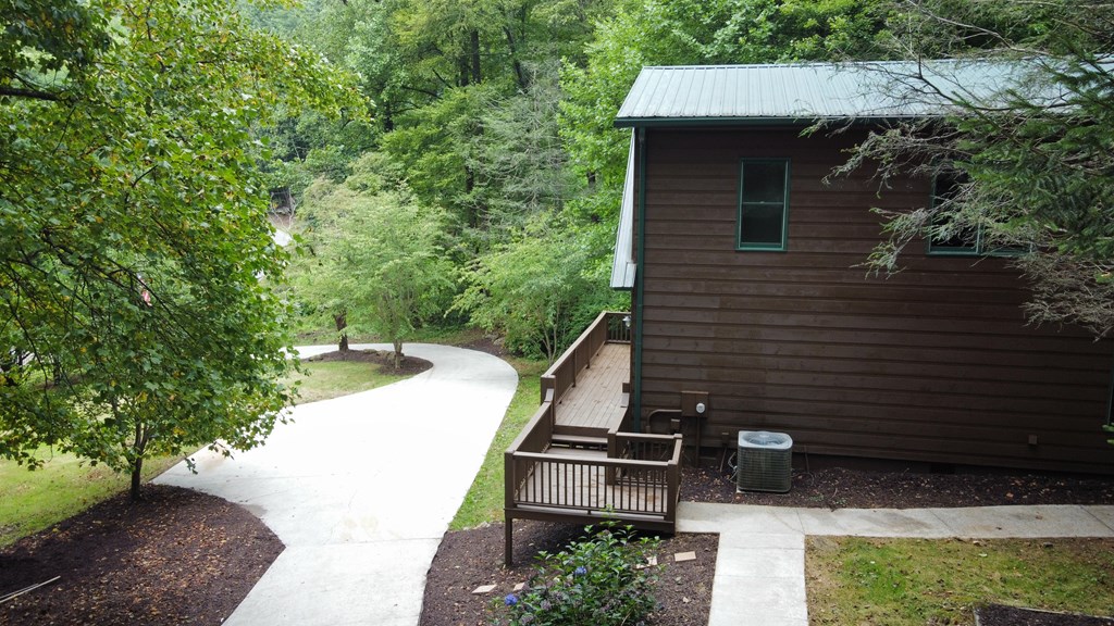 425414 Suches Residential