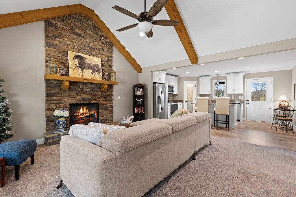 425416 Talking Rock Residential