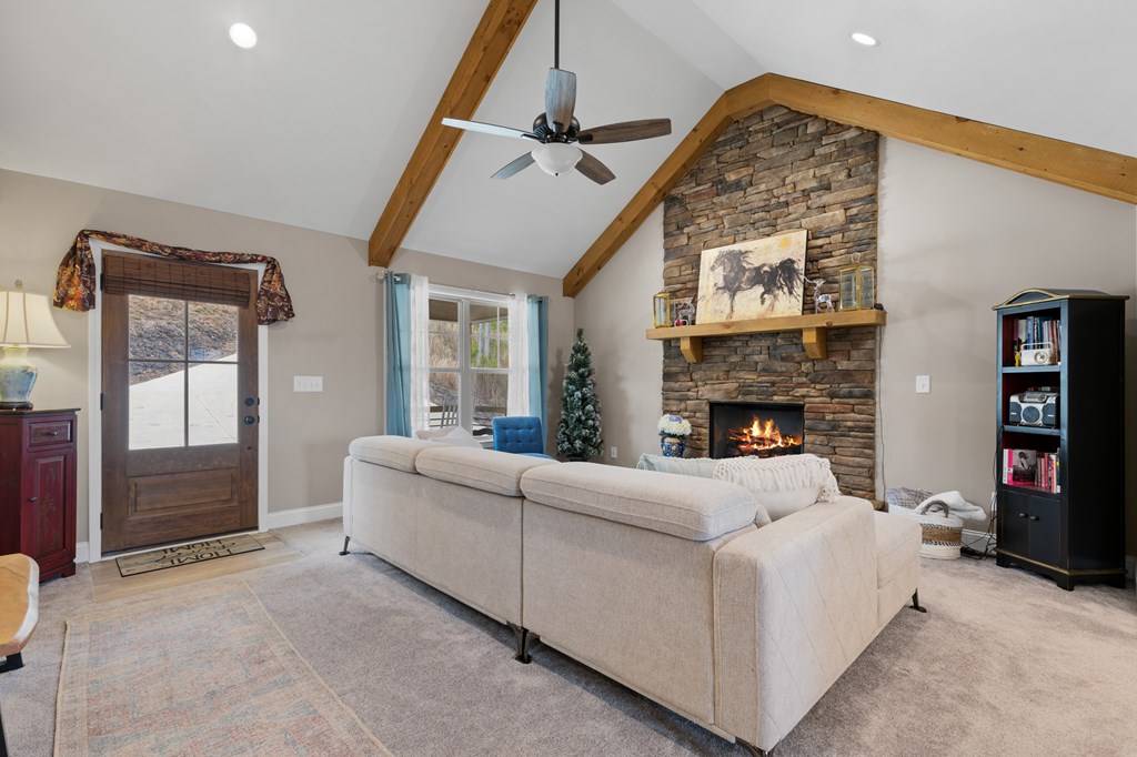 425416 Talking Rock Residential