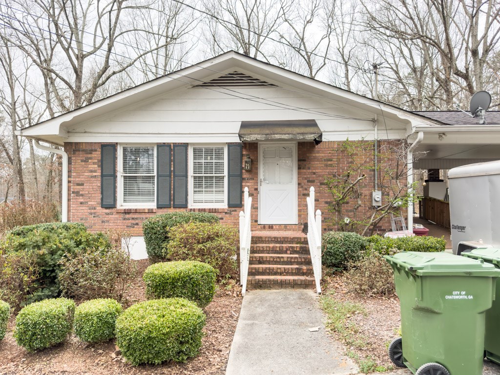 425419 Chatsworth Residential