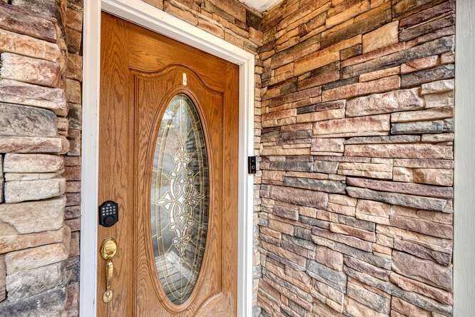 425420 Blue Ridge Residential