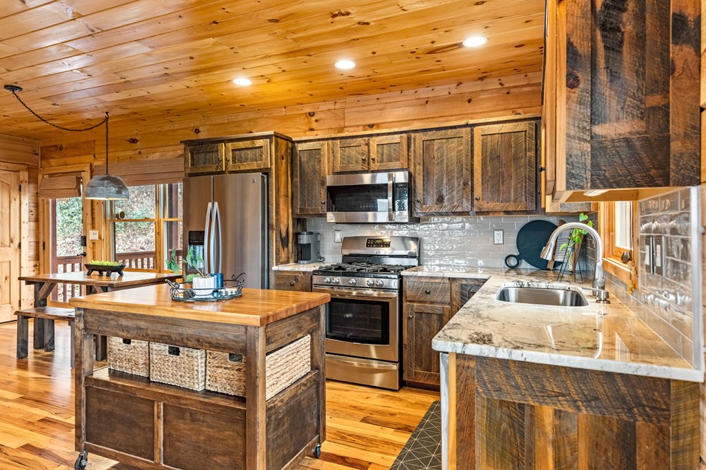 425426 Cherry Log Residential