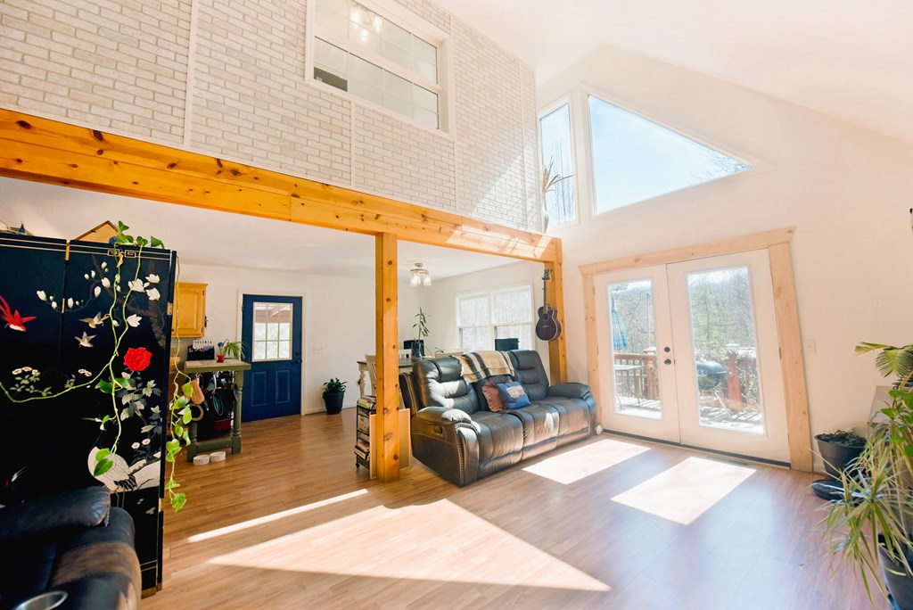 425429 Brasstown Residential