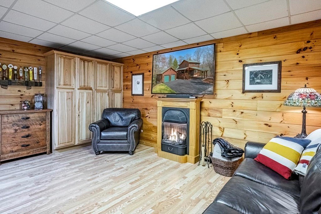 428434 Blue Ridge Residential