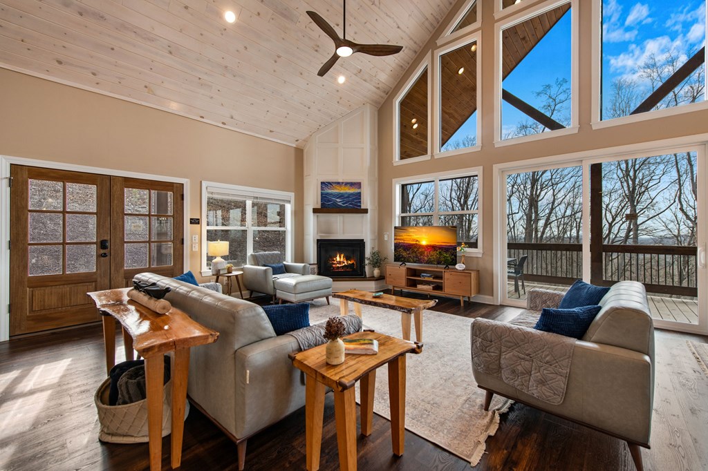 428440 Talking Rock Residential