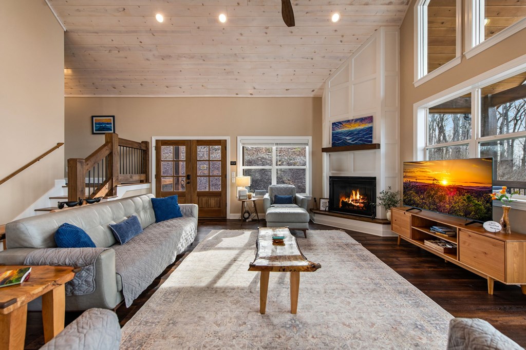 428440 Talking Rock Residential