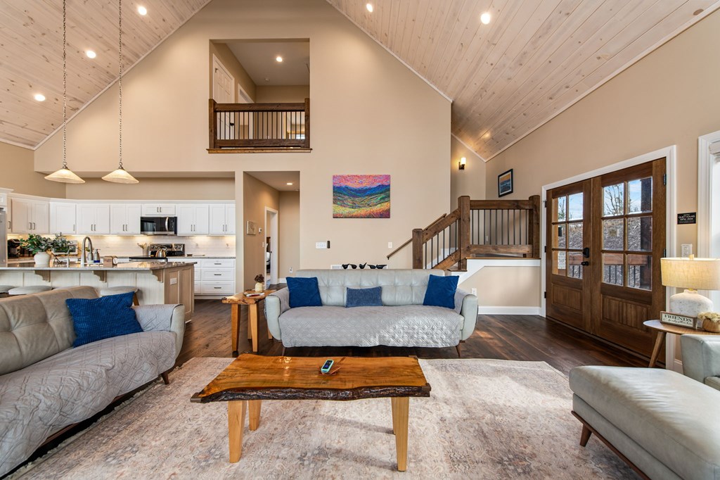 428440 Talking Rock Residential