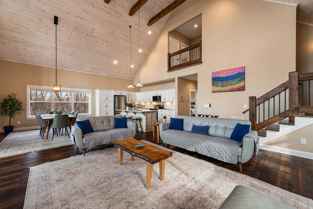 428440 Talking Rock Residential